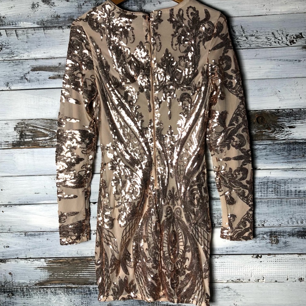 Lulu’s Gold Sequin Bodycon - Picture 4 of 8